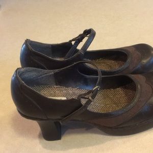 Brown Mary Jane Small Heal Shoes